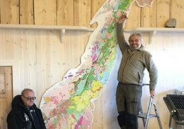 Geologikart over Norge på plass i 'Steinhuset'